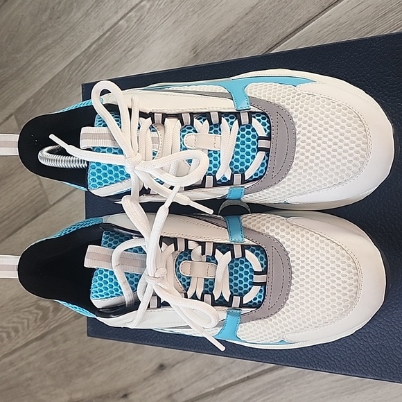 Lightly worn dior kicks - Picture 4 of 6